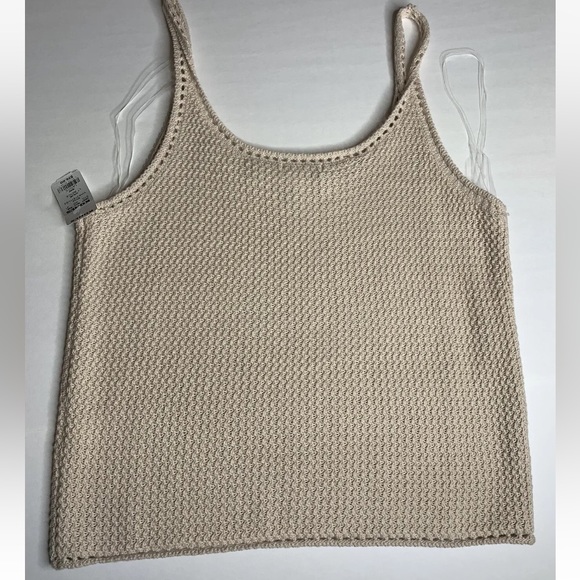 3/$30 NEW NINE WEST
Sweater Sleeveless Tank Top
Camisole Size Large NWT - Picture 7 of 15
